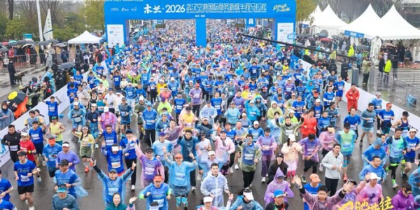 开云体育-武汉一姐熊娟，主场再夺一冠！|马拉松|半程马拉松|空港|赛事|赛道_新浪体育_新浪新闻