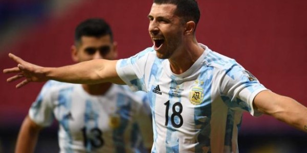 开云体育-小胜乌拉圭，阿根廷回归“传统”：防守+梅西=冠军？